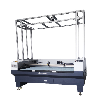 商標(biāo)輔料激光切割機(jī)